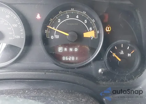 2016 Jeep Patriot Latitude z USA, uszkodzony, nr VIN 1C4NJRFB8GD763743